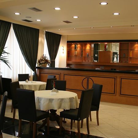 Hotel Platon Афіни Екстер'єр фото