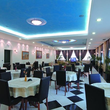 Hotel Platon Афіни Екстер'єр фото