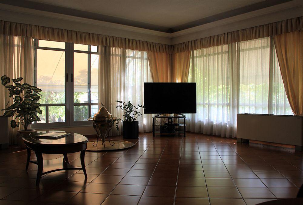 Hotel Platon Афіни Екстер'єр фото