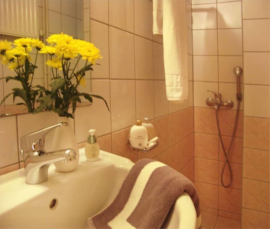 Hotel Platon Афіни Екстер'єр фото