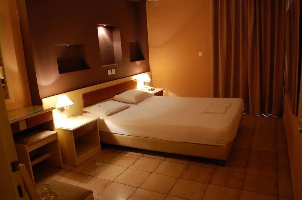 Hotel Platon Афіни Екстер'єр фото