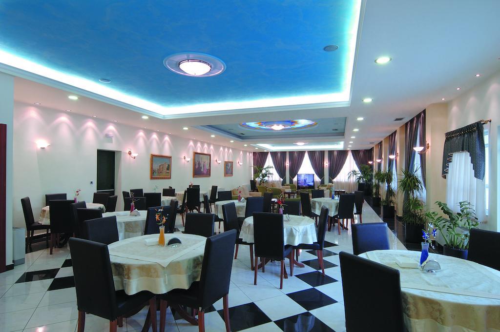 Hotel Platon Афіни Екстер'єр фото