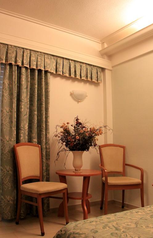 Hotel Platon Афіни Екстер'єр фото